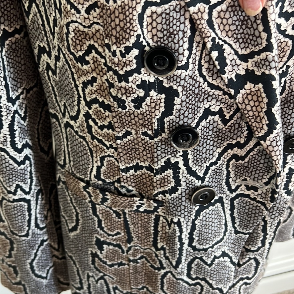 CAbi Samantha python blazer - Picture 3 of 13